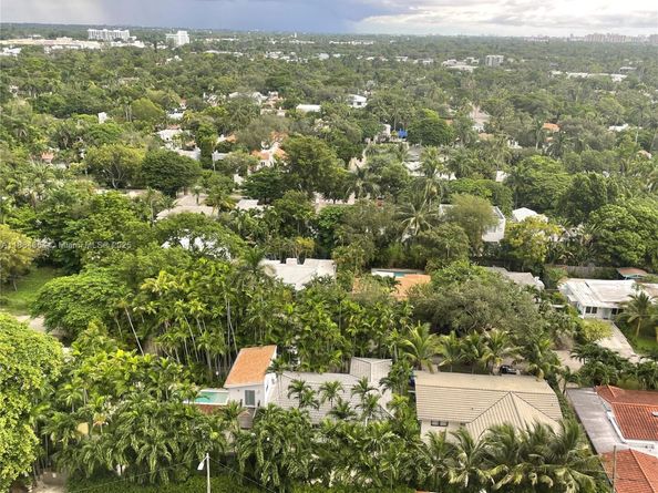 780 NE 69 1608, Miami FL 33138
