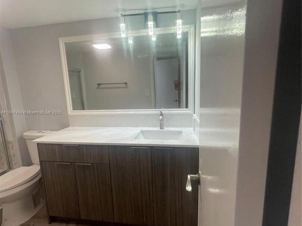 780 NE 69 1608, Miami FL 33138