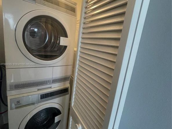 780 NE 69 1608, Miami FL 33138