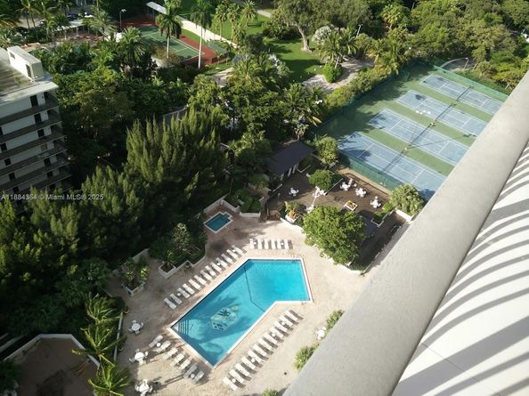 780 NE 69 1608, Miami FL 33138
