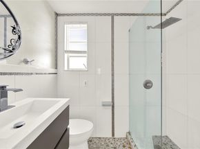 610 8th St 102, Miami Beach FL 33139