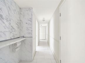 610 8th St 102, Miami Beach FL 33139