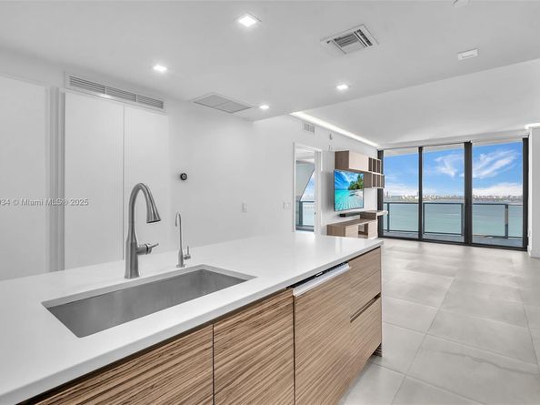 460 NE 28th St 2607, Miami FL 33137