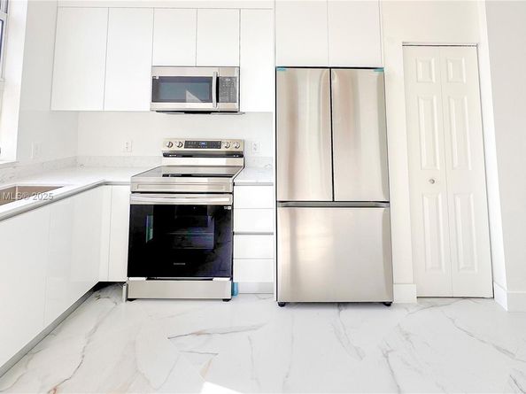 3001 NE 185th St 317, Aventura FL 33180