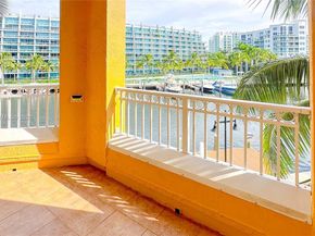 3001 NE 185th St 317, Aventura FL 33180
