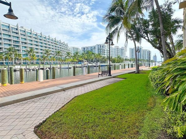 3001 NE 185th St 317, Aventura FL 33180