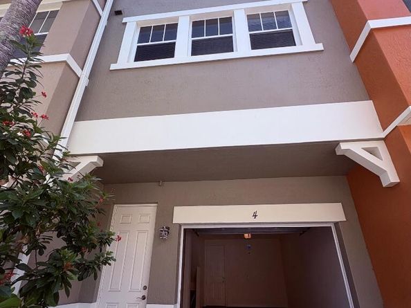 1740 San Benito Way 4, West Palm Beach FL 33401