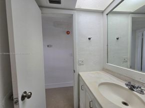 7520 SW 82nd St G118, Miami FL 33143