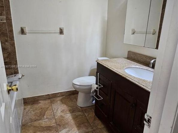 2750 N 34th Ave 9A, Hollywood FL 33021