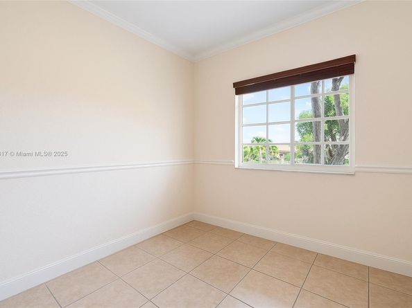 6930 NW 179th St 1078, Hialeah FL 33015