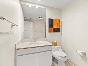 808 Brickell Key Dr 1205, Miami FL 33131