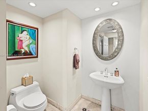 808 Brickell Key Dr 1205, Miami FL 33131
