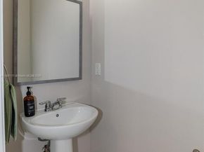 2900 NE 12th Ter 14, Oakland Park FL 33334