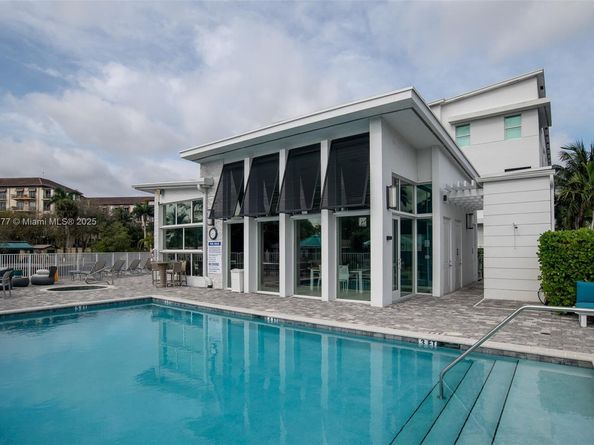 2900 NE 12th Ter 14, Oakland Park FL 33334