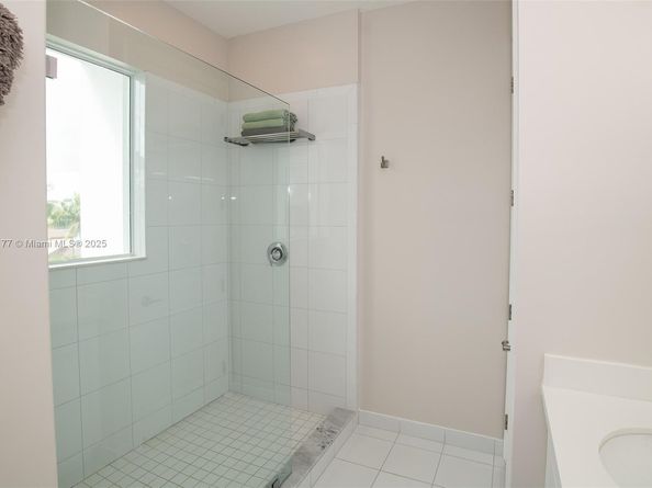 2900 NE 12th Ter 14, Oakland Park FL 33334
