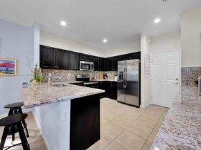 455 SE 34th Ter, Homestead FL 33033