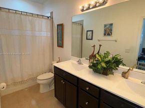 455 SE 34th Ter, Homestead FL 33033