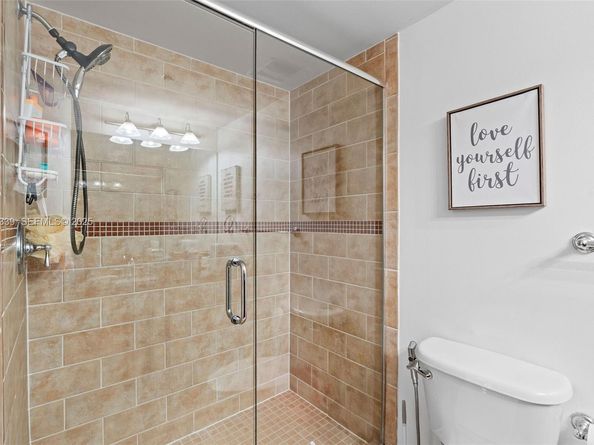 7350 SW 89th St 1110S, Miami FL 33156