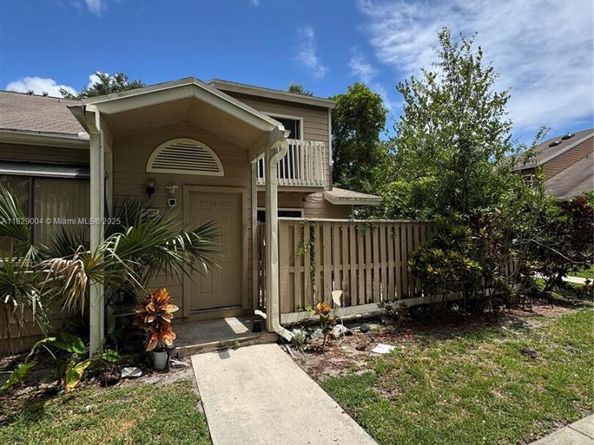 7157 Sportsmans Dr, North Lauderdale FL 33068