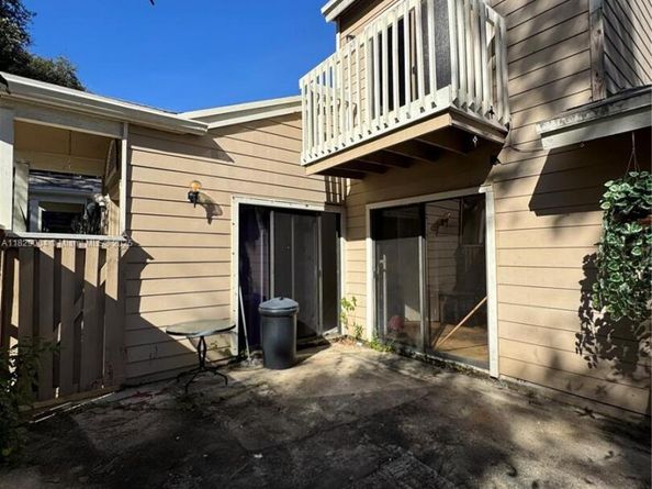 7157 Sportsmans Dr, North Lauderdale FL 33068