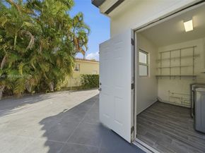 3681 SW 21st St, Miami FL 33145