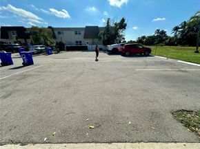 8091 NW 12th St A, Margate FL 33063