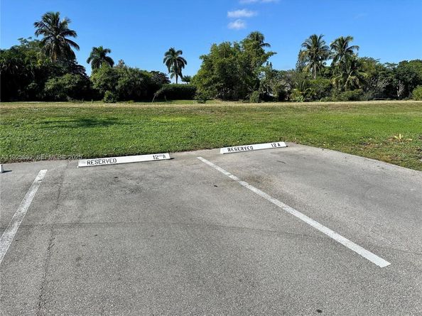 8091 NW 12th St A, Margate FL 33063