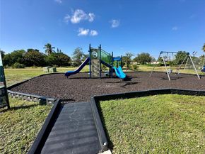 8091 NW 12th St A, Margate FL 33063