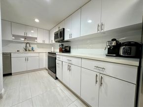 8091 NW 12th St A, Margate FL 33063