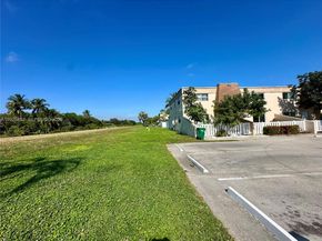 8091 NW 12th St A, Margate FL 33063