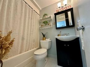 8091 NW 12th St A, Margate FL 33063