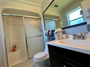 8091 NW 12th St A, Margate FL 33063