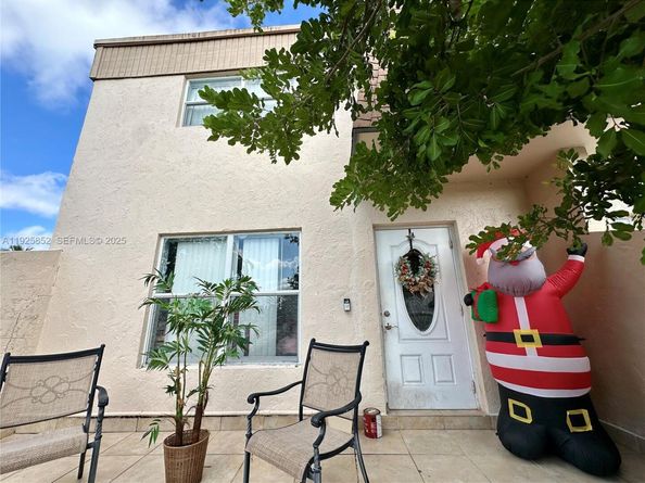 8091 NW 12th St A, Margate FL 33063