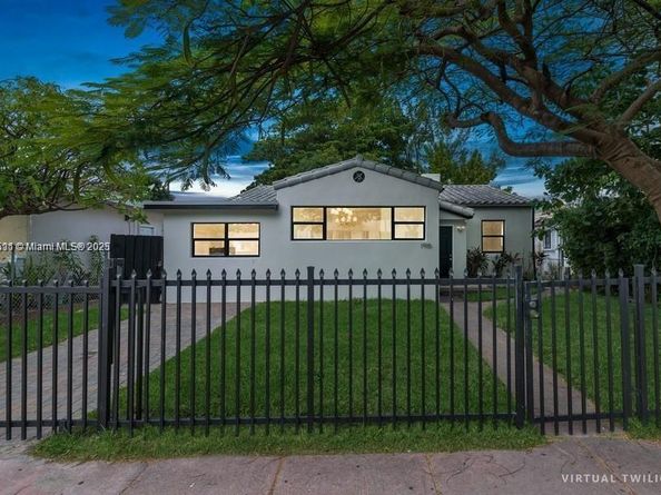 1915 Normandy Dr, Miami Beach FL 33141