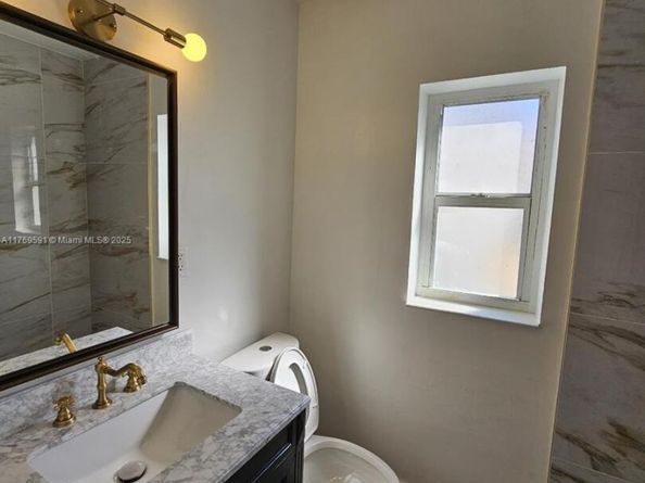 1915 Normandy Dr, Miami Beach FL 33141