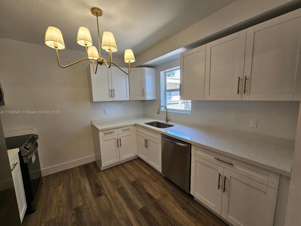 1915 Normandy Dr, Miami Beach FL 33141