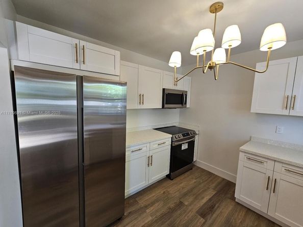 1915 Normandy Dr, Miami Beach FL 33141