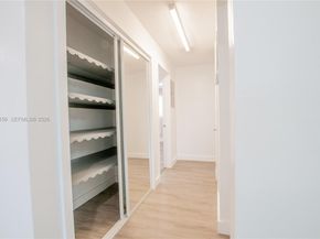 300 S Luna Ct 2, Hollywood FL 33021
