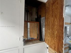 300 S Luna Ct 2, Hollywood FL 33021