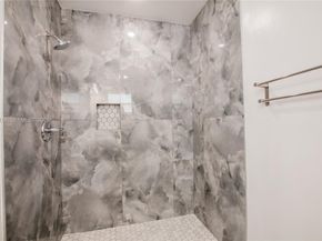 300 S Luna Ct 2, Hollywood FL 33021