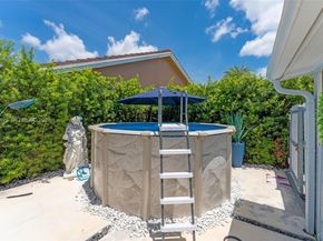 942 NW 133rd Ct, Miami FL 33182