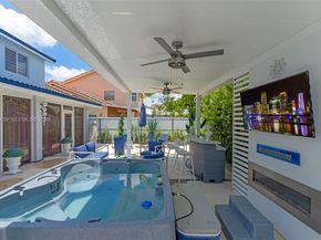 942 NW 133rd Ct, Miami FL 33182