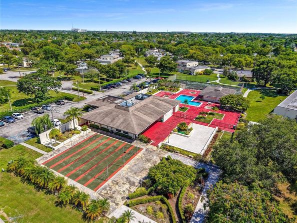 17144 SW 112th Ct I1331E, Miami FL 33157