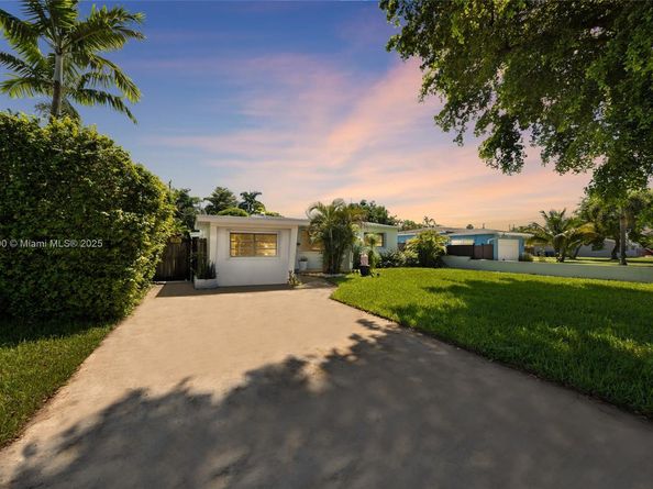 1105 N 31st Ct, Hollywood FL 33021