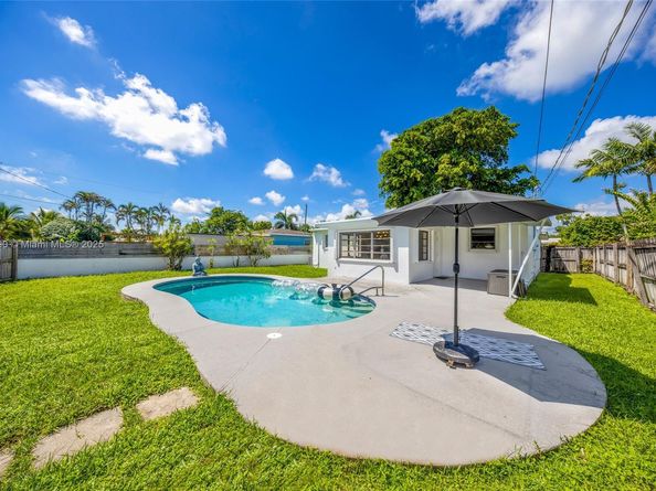 1105 N 31st Ct, Hollywood FL 33021
