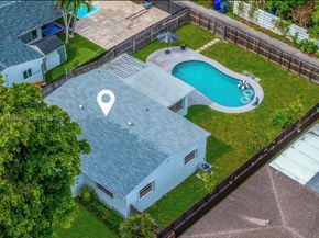 1105 N 31st Ct, Hollywood FL 33021