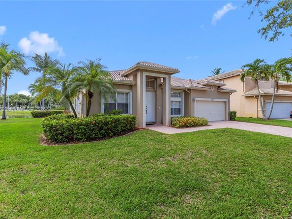 17036 NW 15th St, Pembroke Pines FL 33028