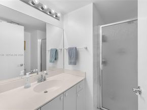 1621 Bay Rd 1202, Miami Beach FL 33139