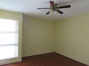 8243 NW 8th Pl, Plantation FL 33324