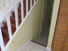 8243 NW 8th Pl, Plantation FL 33324